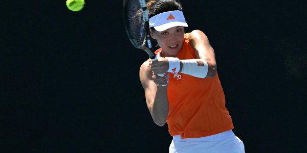 天博官方网站-奖金155万！王欣瑜澳网2-1绝地逆转：中国莎娃宠粉，又美又能打