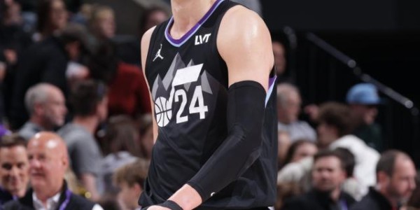 天博资讯中心-摆烂新高度！最铁之人稳坐首发 吃饼中锋狂扔三分