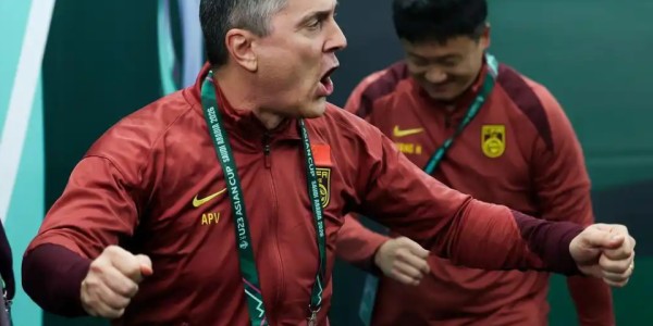 铁腕治军！安东尼奥带队2大奇招：禁外卖+屏蔽媒体，偷师邵佳一？