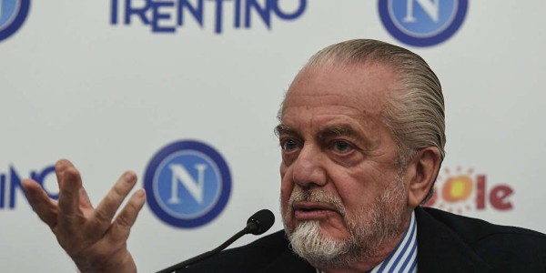 德佬：那不勒斯需要建造7万人新球场，否则怎么和米兰双雄竞争？