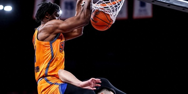 怀特塞德合同已转正！打爆广东北京内线，上海男篮争冠需要他