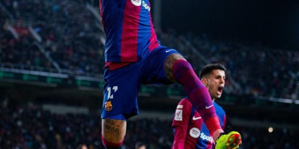 哈维：讨论谁是否是首发不重要，这场是赛季的缩影