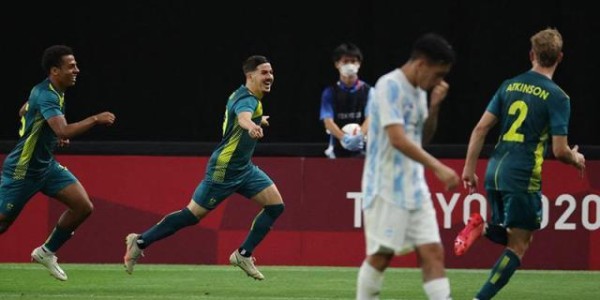 天博中国入口-阿根廷被澳大利亚两拳击倒 如此完败原因何在？